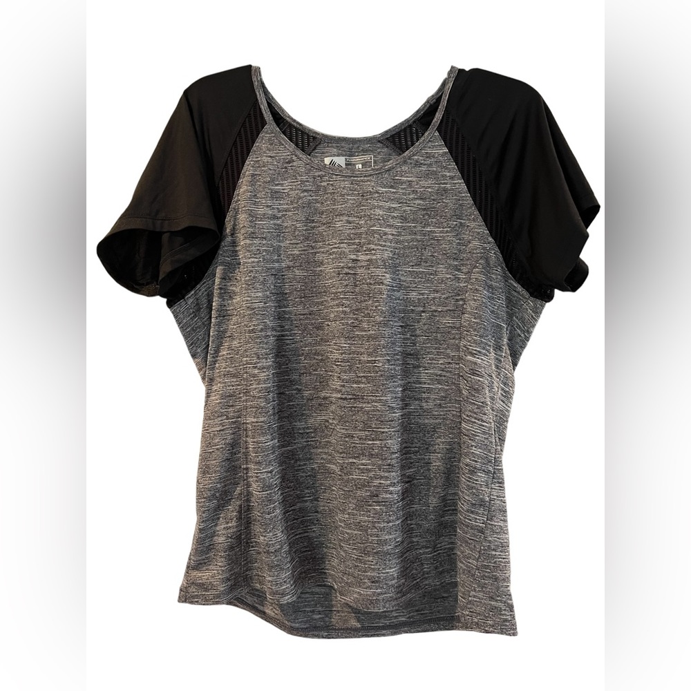 Performance RBX Short Sleeve Mesh Work out Shirt - Size Medium
